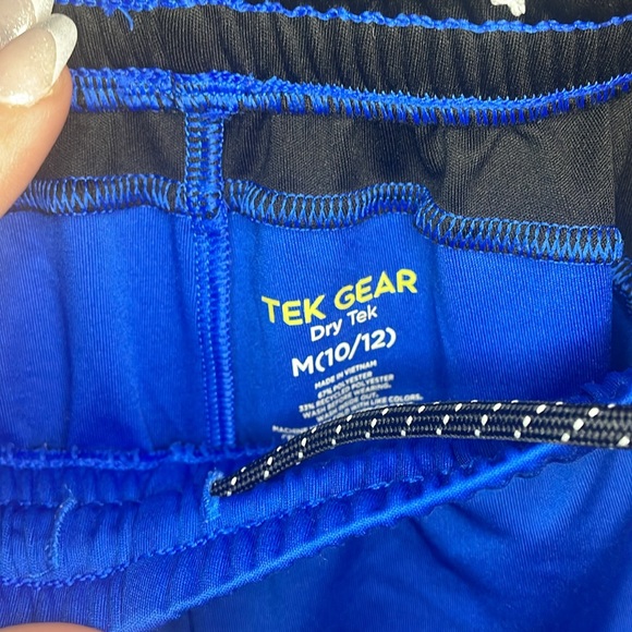 Boys blue and black basketball shorts M (10/12) with pockets - Picture 3 of 3